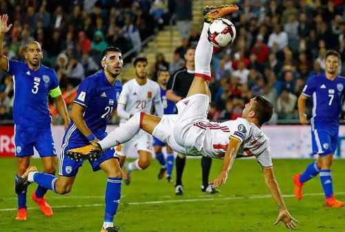 德甲激战一触即发：柏林联合VS法兰克福，状态低迷谁能破局？